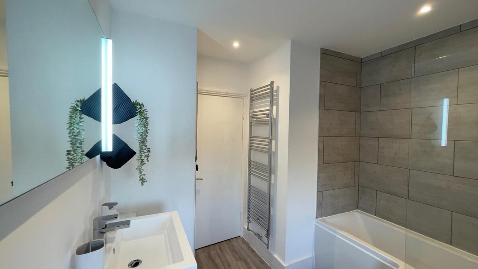 Luxury Harbour View By Adliv Apartment *